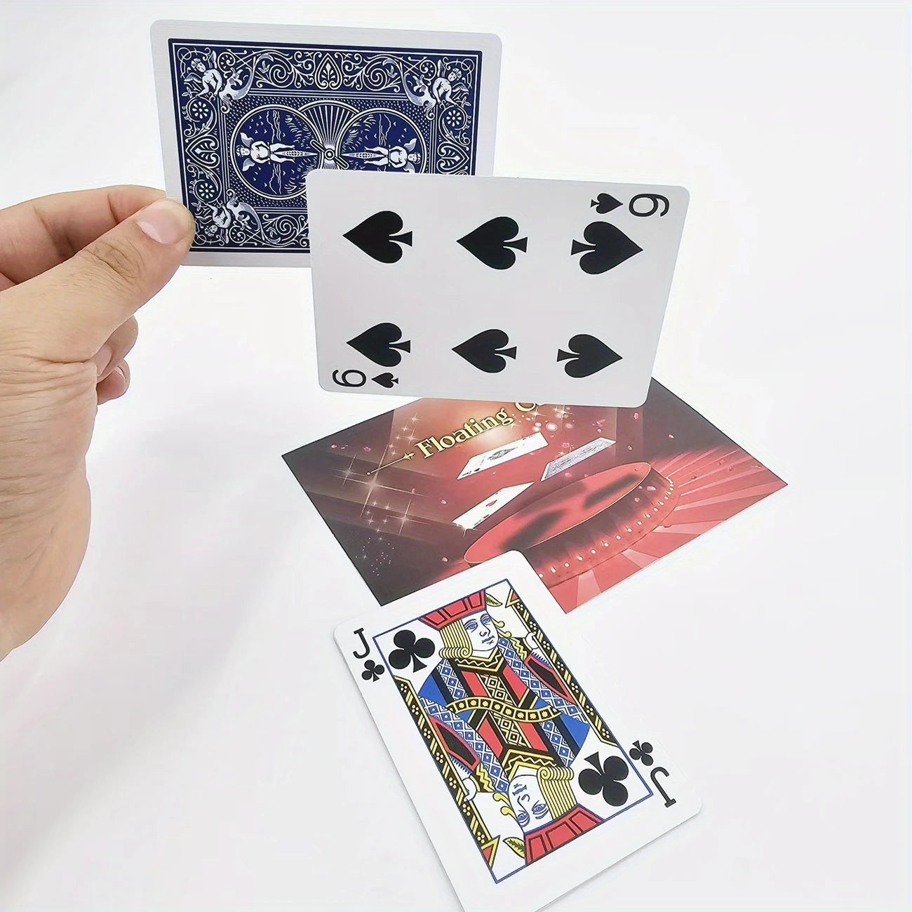 Magisches schwebendes Kartenset - Premium-Spielkarten aus Papier