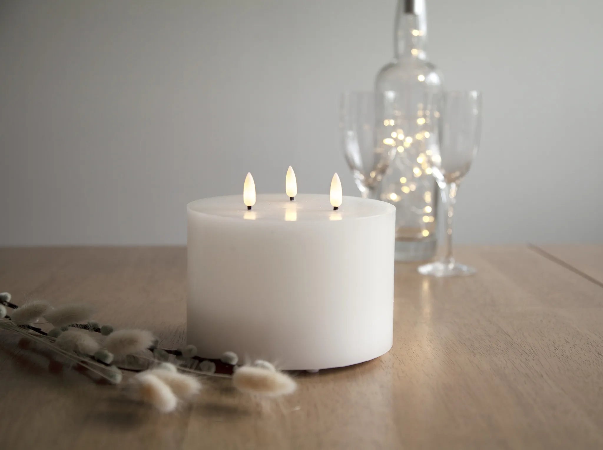 LED Pillar Kerze Flamme Indoor, Weiss, 13cm, Timerfunktion