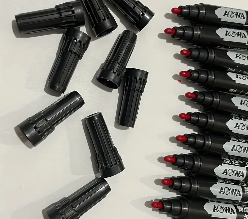 Wasserdichter Marker Rot, 2mm Feinspitze - Ideal für Papier-, Metall- & Glasoberflächen