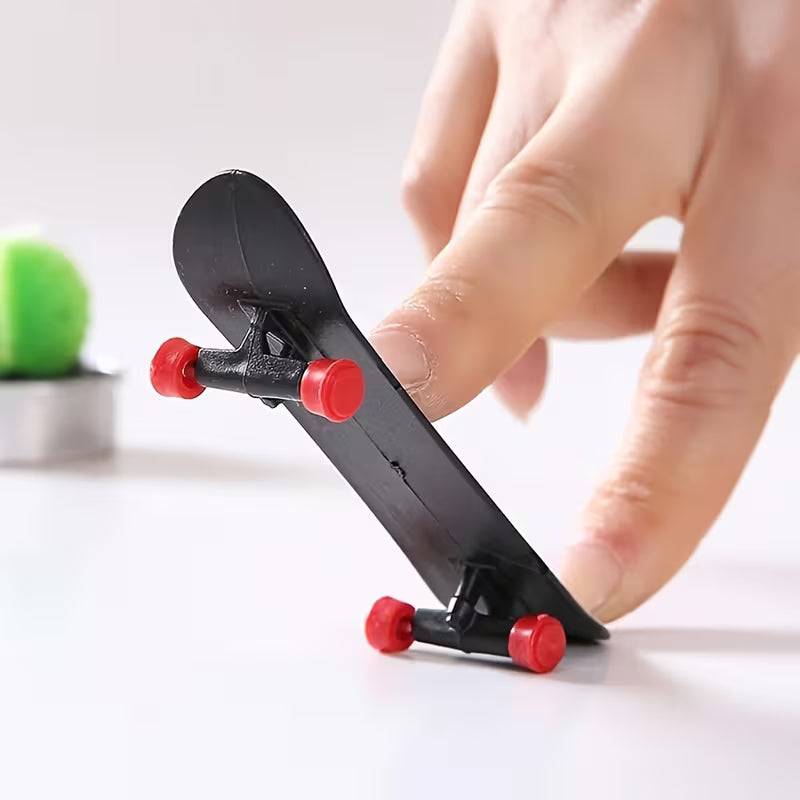 Mini-Finger-Skateboards - Lustige Desktop-Spielzeuge zur Entspannung 1 Stück