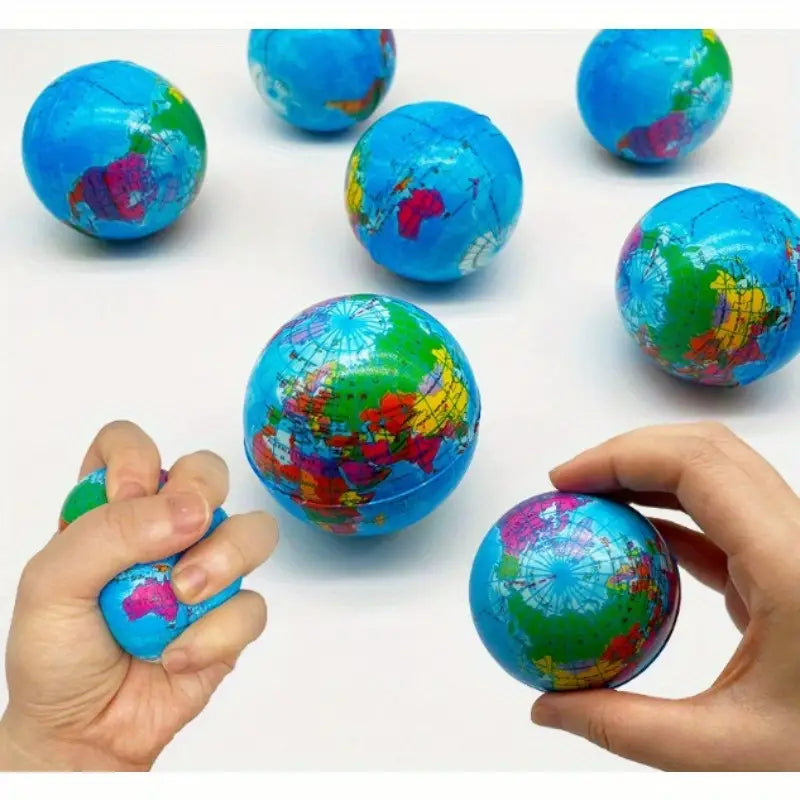 12er Set Weltkugelbälle aus Kunststoff, 6.35 für Kinder oder Hunde
