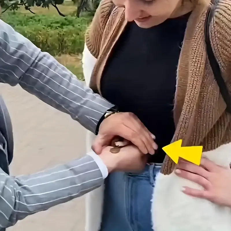 Kleine Hände Stehlen Münzen Zaubertrick