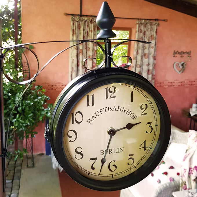 Retrolook Bahnhofsuhr Schwarz oder Weiss zweiseitig