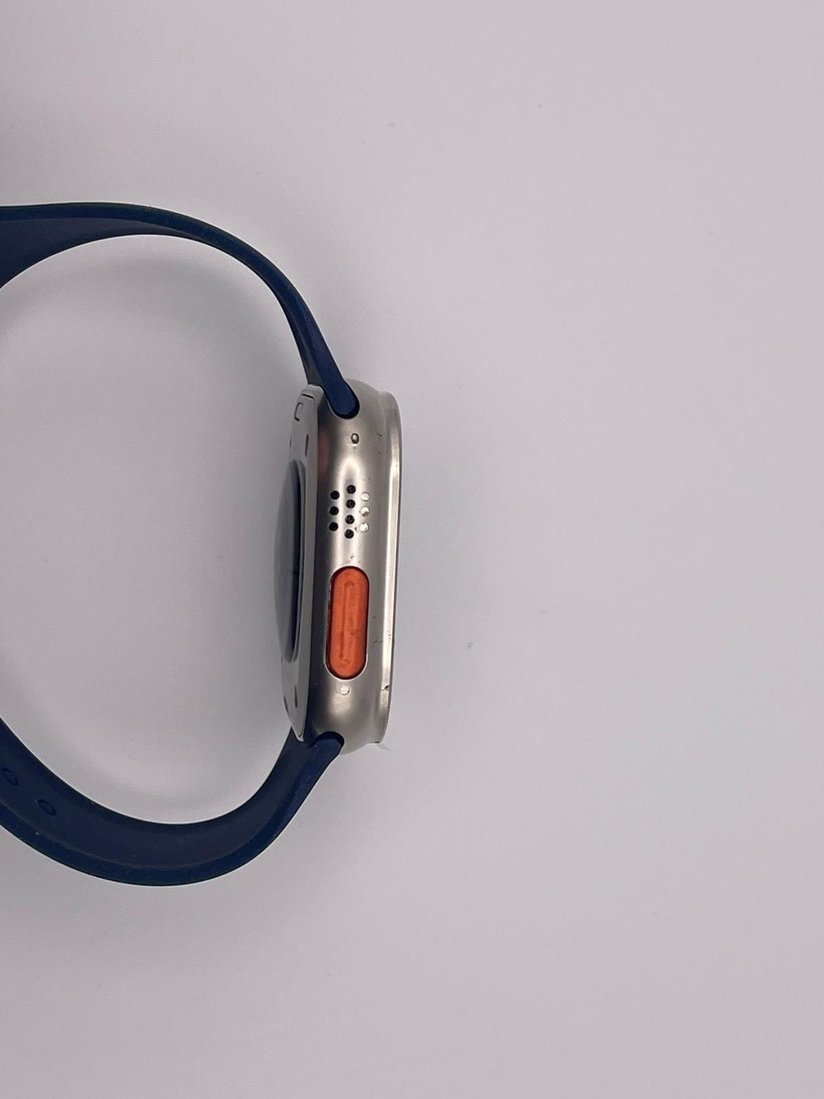 Smartwatch Ultra 9 DT900 Big 2.06 + 7 Bänder / Wireless Charger / Silicone Case