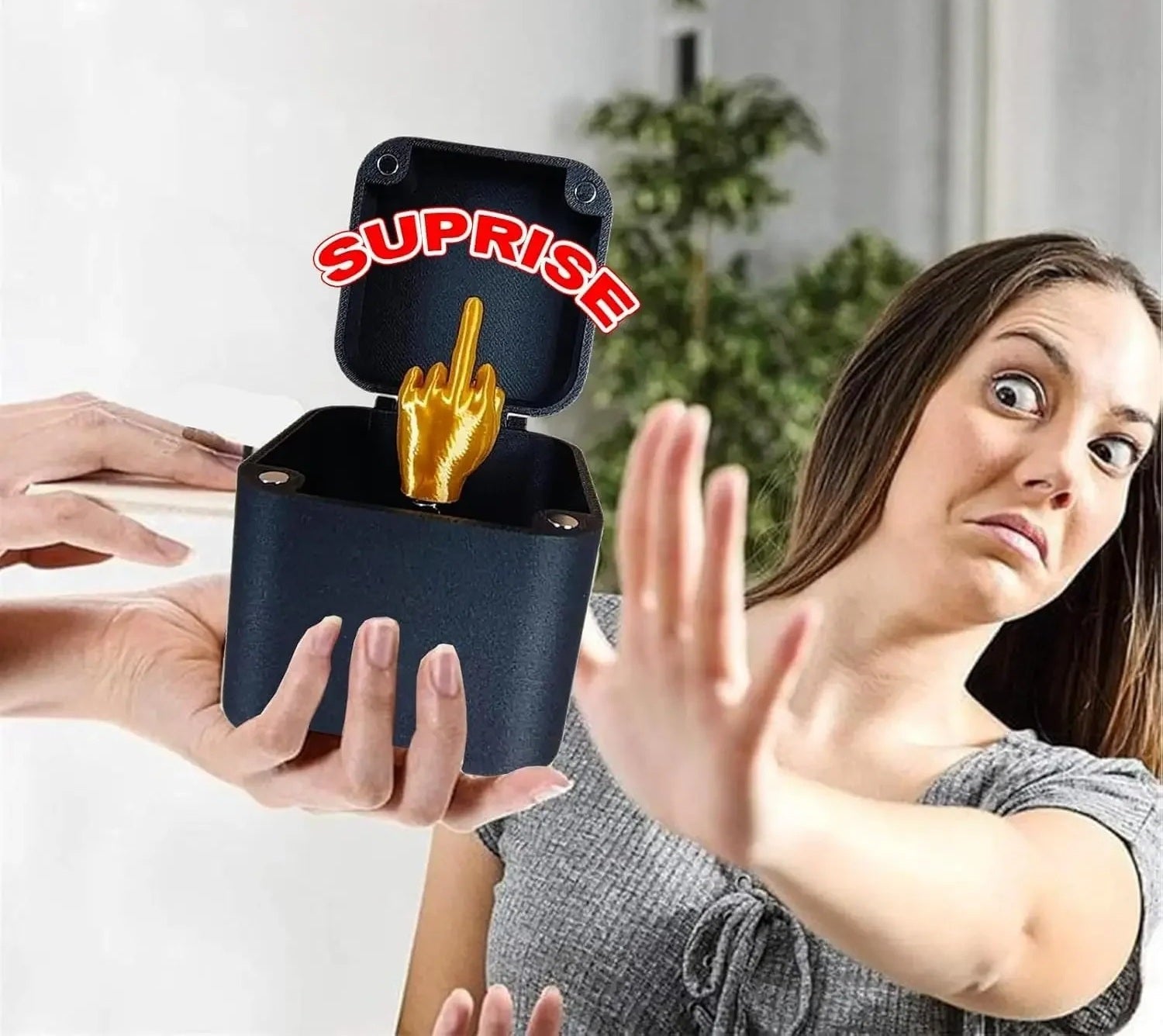 Elektroniktrade Lustige kreative Geschenke - Mittelfinger in der Box elektroniktrade Switzerland