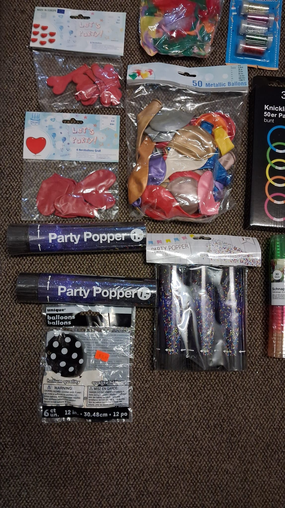 Elektroniktrade Partyset mit Knicklichter, Party Popper und Ballonen Elektroniktrade Switzerland