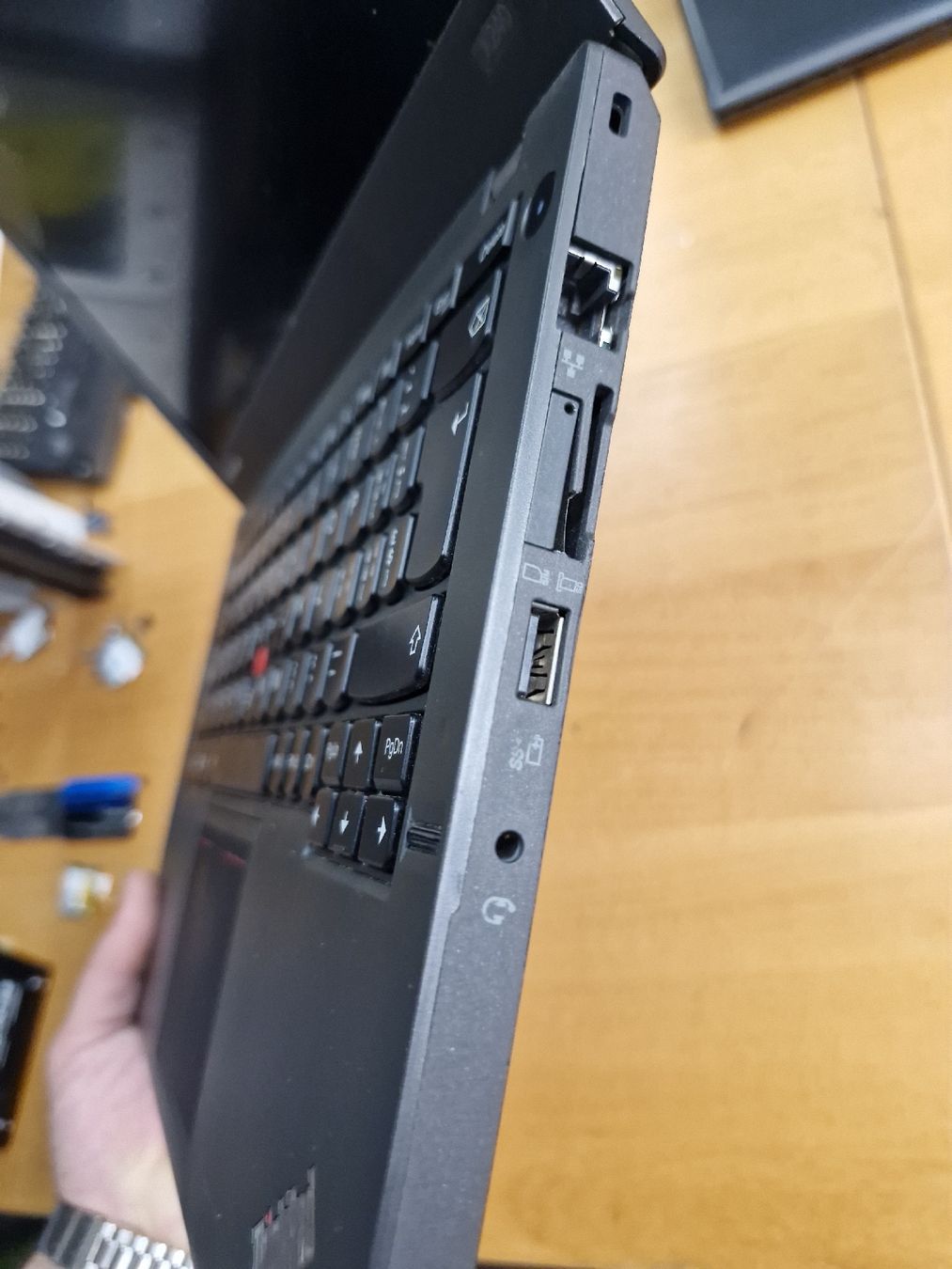 Lenovo Thinkpad X240 i5/240GB SSD/8GB Ram Windows 11 ( Gebraucht Artikel )