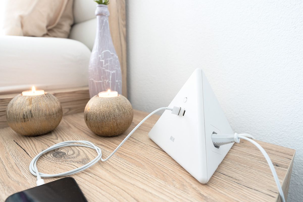MAX HAURI SPLIT Energy Pyramide Steckdosenleiste 2x Typ 13 ws USB A+C 2.5m cli. Elektroniktrade Switzerland