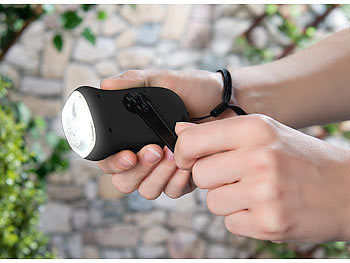 PEARL PEARL Solar Taschenlampe: Dynamo-Taschenlampe mit Solarpanel, 3 LEDs, 0,4 Watt, 20 Lumen, Akku elektroniktrade Switzerland