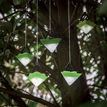 Mini Triangle Laterne mit ausklappbarem Haken und Magnet, dimmbar inkl. Batterien