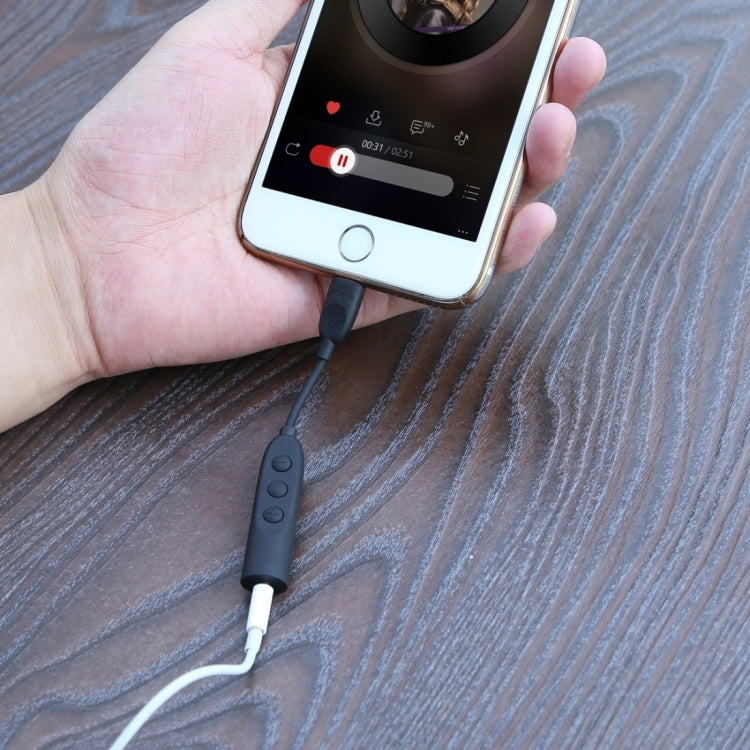 Audio-Adapterkabel mit Stecker und 3,5 mm Buchse mit Kabelsteuertaste