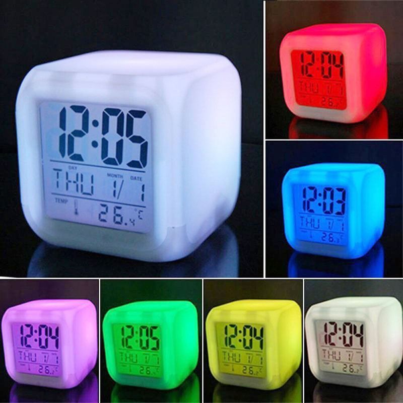 Elektroniktrade LED Alarm Uhr mit 7 LED Farben Elektroniktrade Switzerland