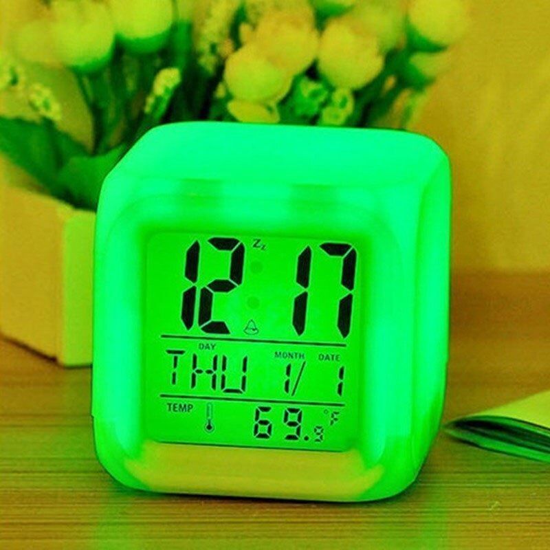 Elektroniktrade LED Alarm Uhr mit 7 LED Farben Elektroniktrade Switzerland