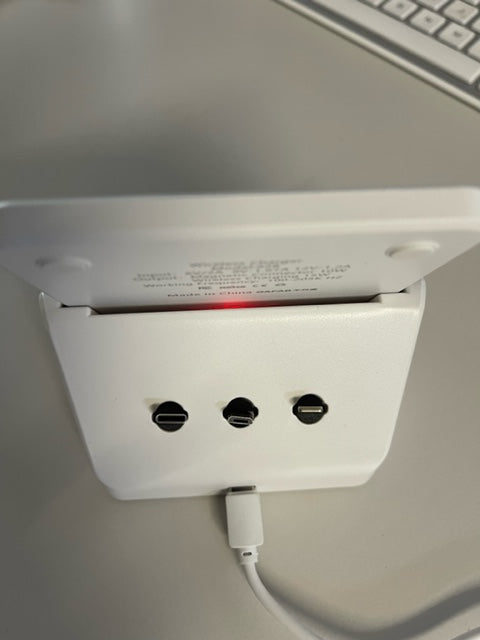 15W Wireless Ladegerät für iPhones & Android Geräte. inkl. Adapter USB-C/Lightning/MicroUSB