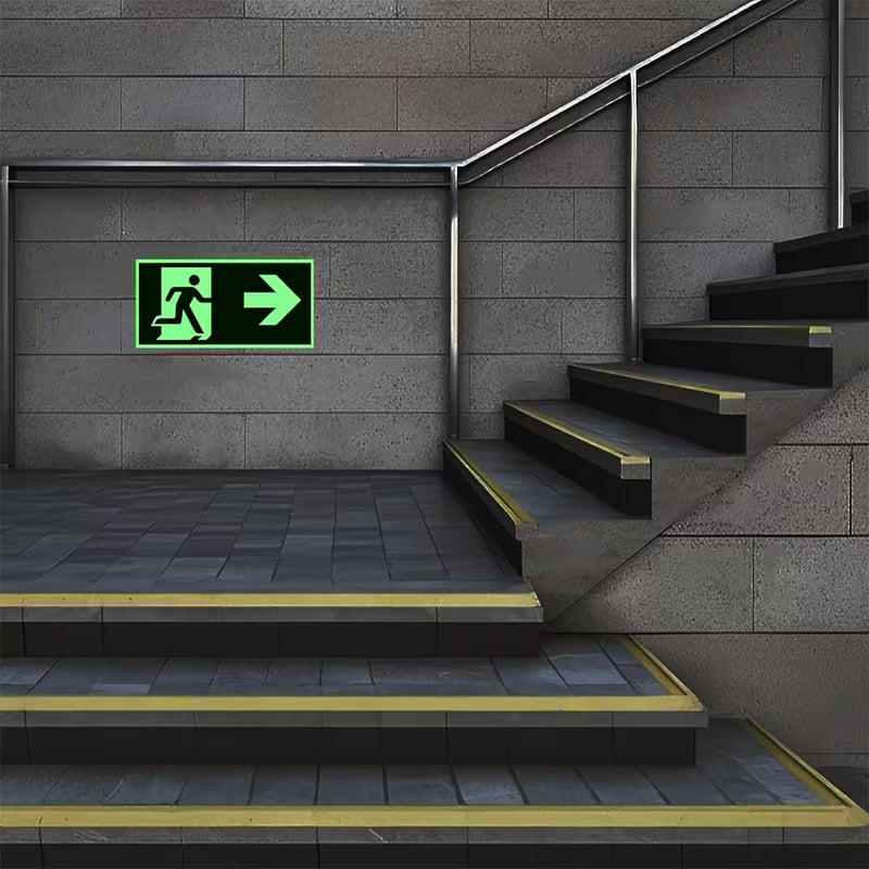 Notausgangsschild mit Leuchteffekt im Dunkeln – Hochwertiges PVC