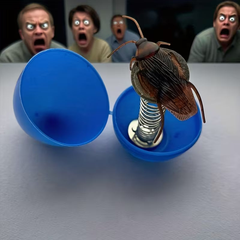 Lustiges Kakerlaken-Ei, Oster-Ei - Realistische Kakerlake auf Feder