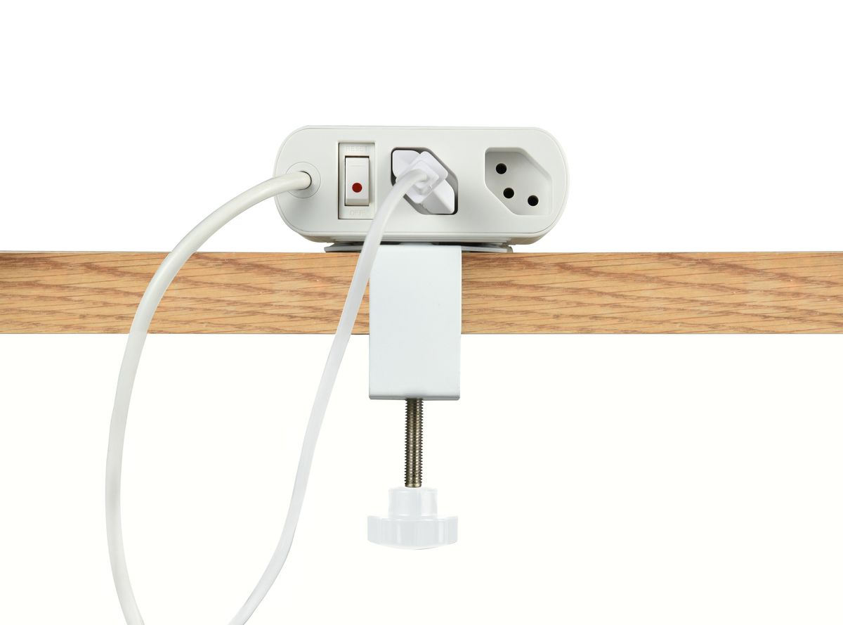 SKROSS OfficeStation - 2xT13, PD 65W GaN, 3x USB-C / 1x USB-A, 3.0m Kabel, inkl. 2 Halterungen, weiss
