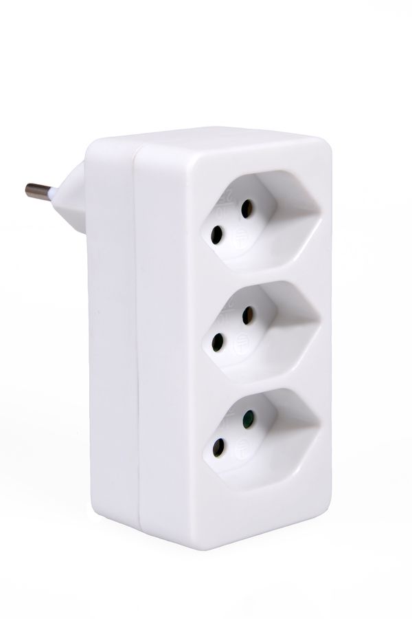 Abzweigstecker 3xT13, weiss - 3xT13, Stecker T12 - 10A, inkl. Kinderschutz, senkrecht untereinander