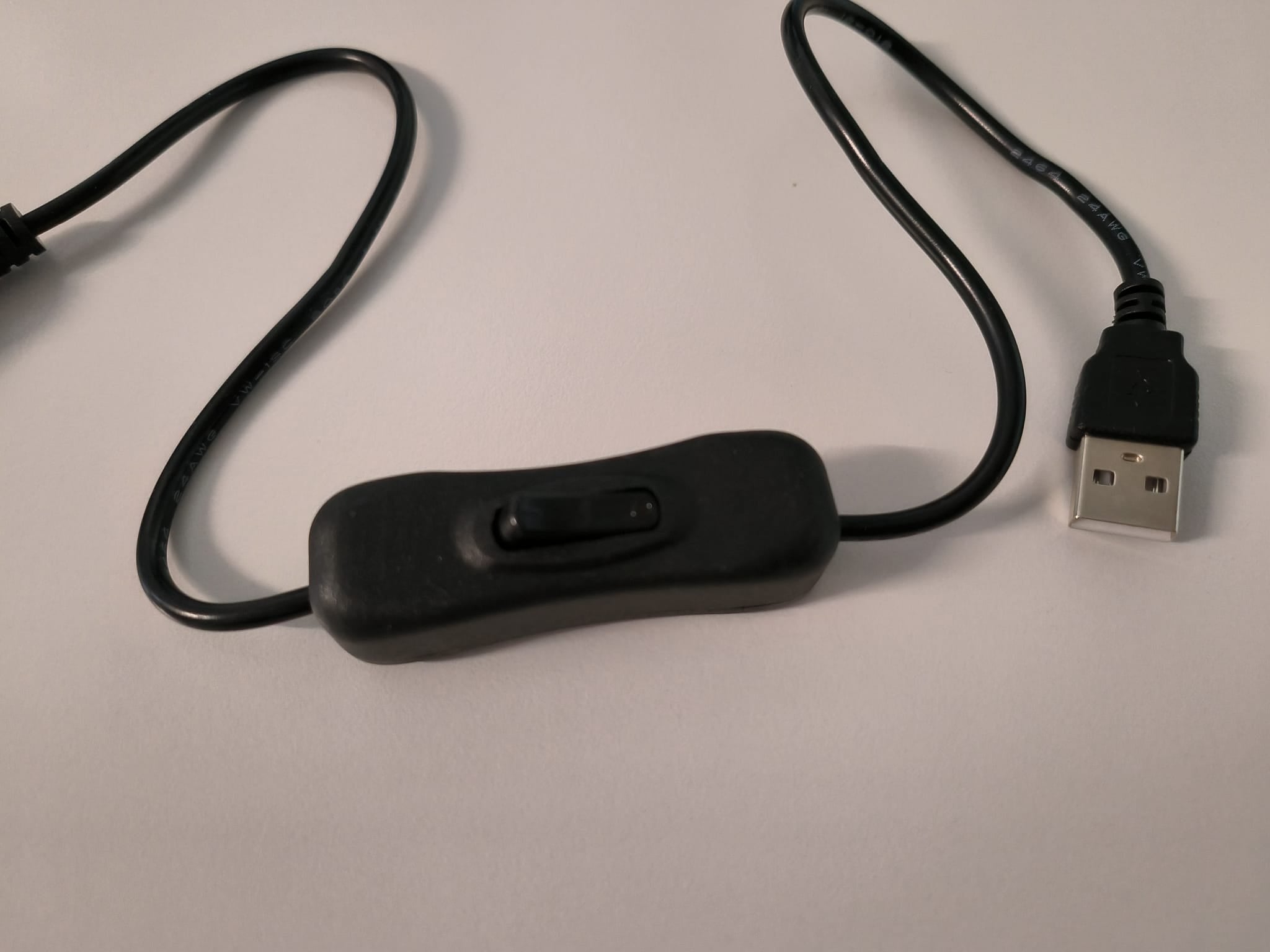 USB Verlängerung/Kupplung mit Ein/Aus Schalter in Weiß oder Schwarz