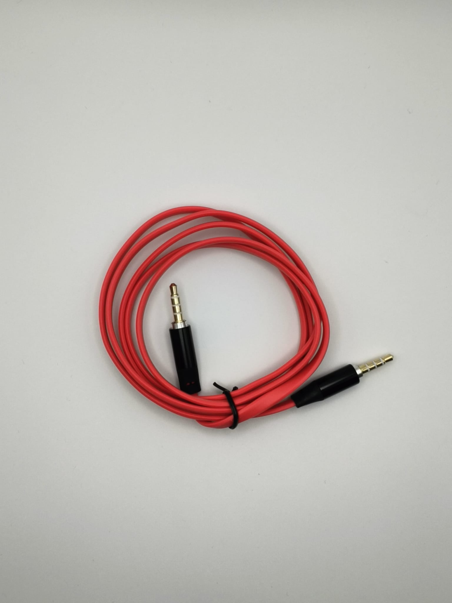 Elektroniktrade 3,5mm Klinken-Kopfhörerkabel Flach für iPhone/ iPad/ iPod/ MP3, Länge: 1m (Rot) Elektroniktrade Switzerland