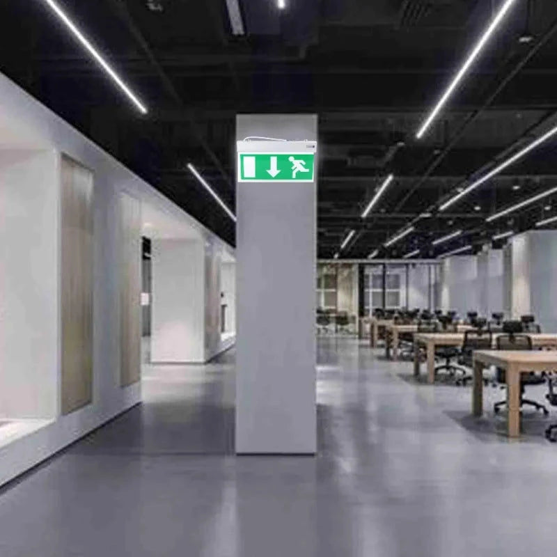 Elektroniktrade LED Notausgangsschild aus Acryl – Sicherheits- & Fluchtwegbeleuchtung (110–220 V) Elektroniktrade Switzerland