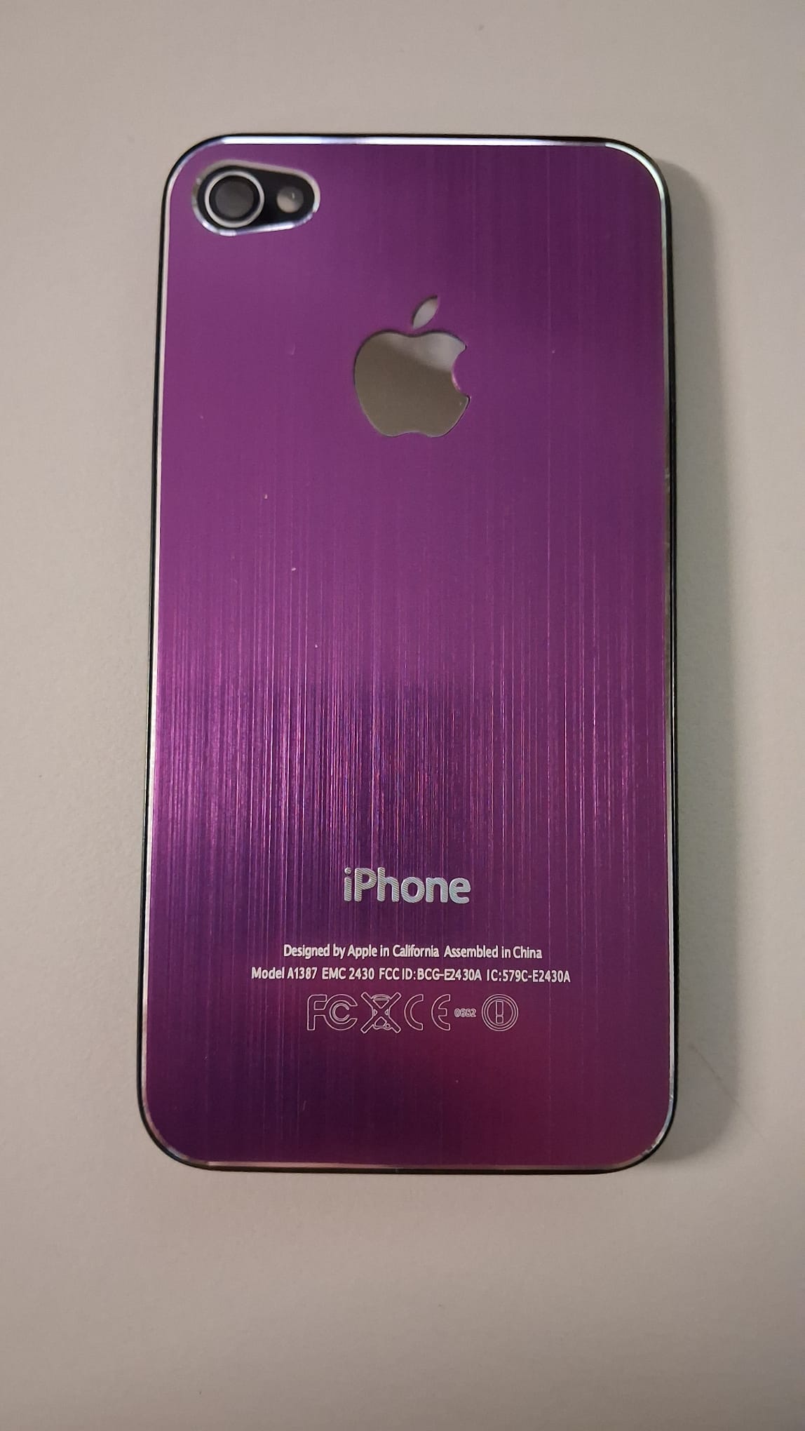 Für Apple Backcover zum Schrauben für iPhone 4S – Violettes Cover Elektroniktrade Switzerland