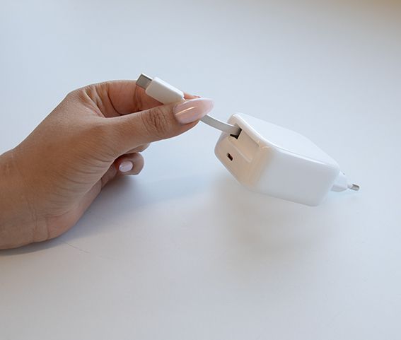 MAX HAURI DEVICE USB Schnellladeadapter GaN 1x USB-C Kabel 1x USB-C PD/QC 65W ws Elektroniktrade Switzerland