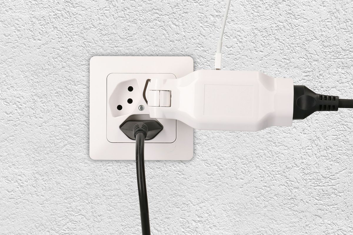 MAX HAURI SPLIT Abzweigstecker clip-clap 1x Typ 13 USB Fast Charge weiss Elektroniktrade Switzerland