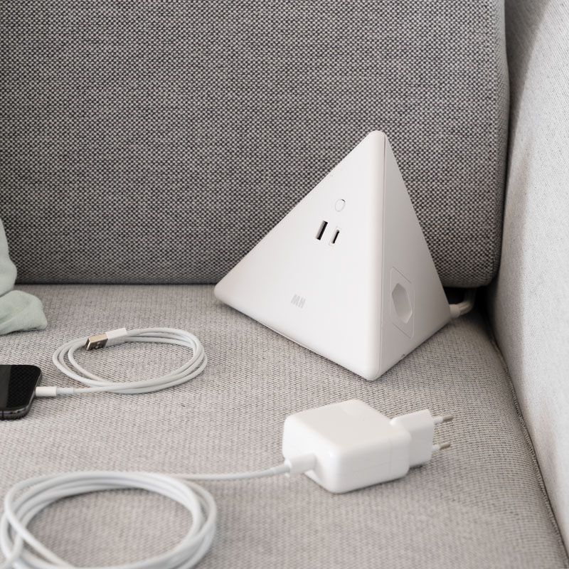 MAX HAURI SPLIT Energy Pyramide Steckdosenleiste 2x Typ 13 ws USB A+C 2.5m cli. Elektroniktrade Switzerland