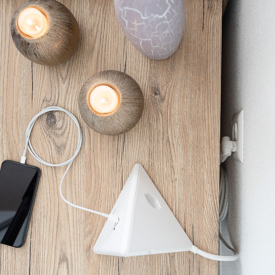 MAX HAURI SPLIT Energy Pyramide Steckdosenleiste 2x Typ 13 ws USB A+C 2.5m cli. Elektroniktrade Switzerland