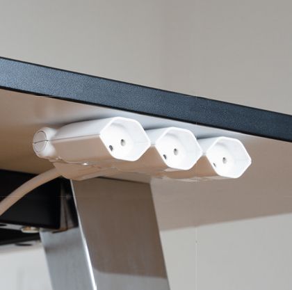 MAX HAURI SPLIT Steckdosenleiste clip-clap Line 3x Typ 13 weiss Schalter 2m Elektroniktrade Switzerland