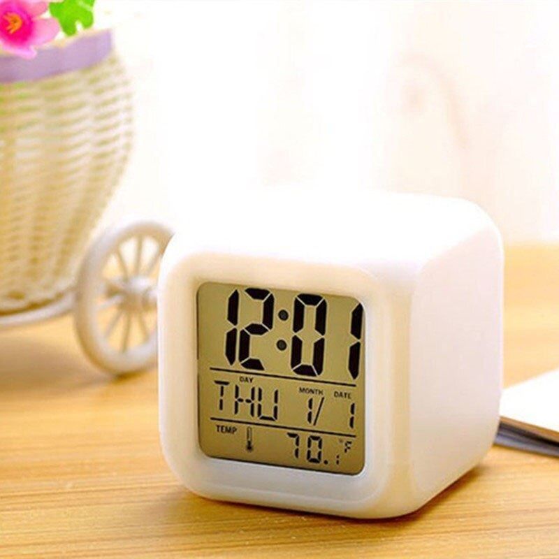 Elektroniktrade LED Alarm Uhr mit 7 LED Farben Elektroniktrade Switzerland