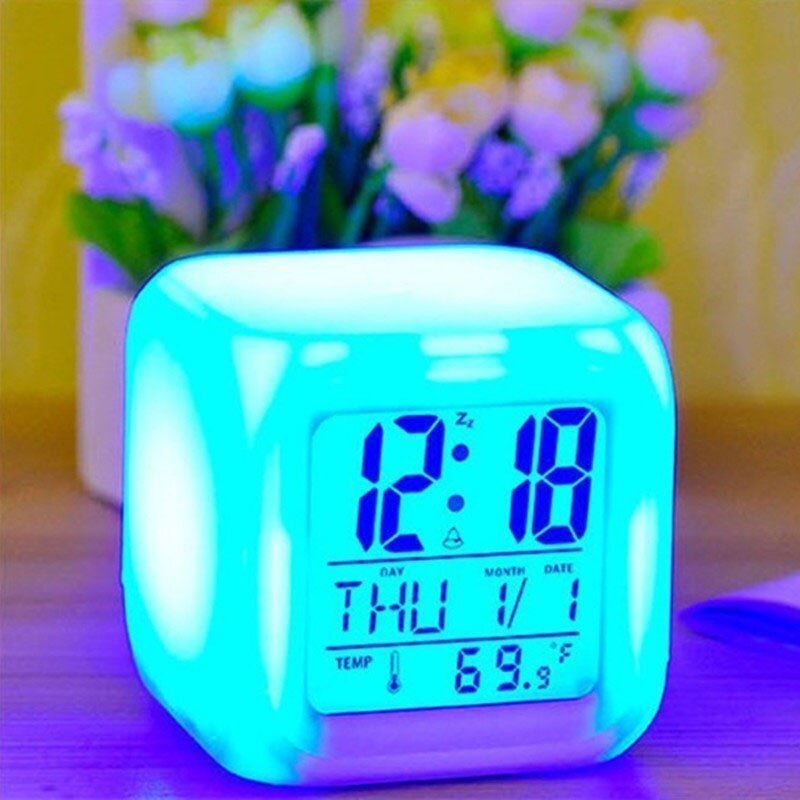 Elektroniktrade LED Alarm Uhr mit 7 LED Farben Elektroniktrade Switzerland
