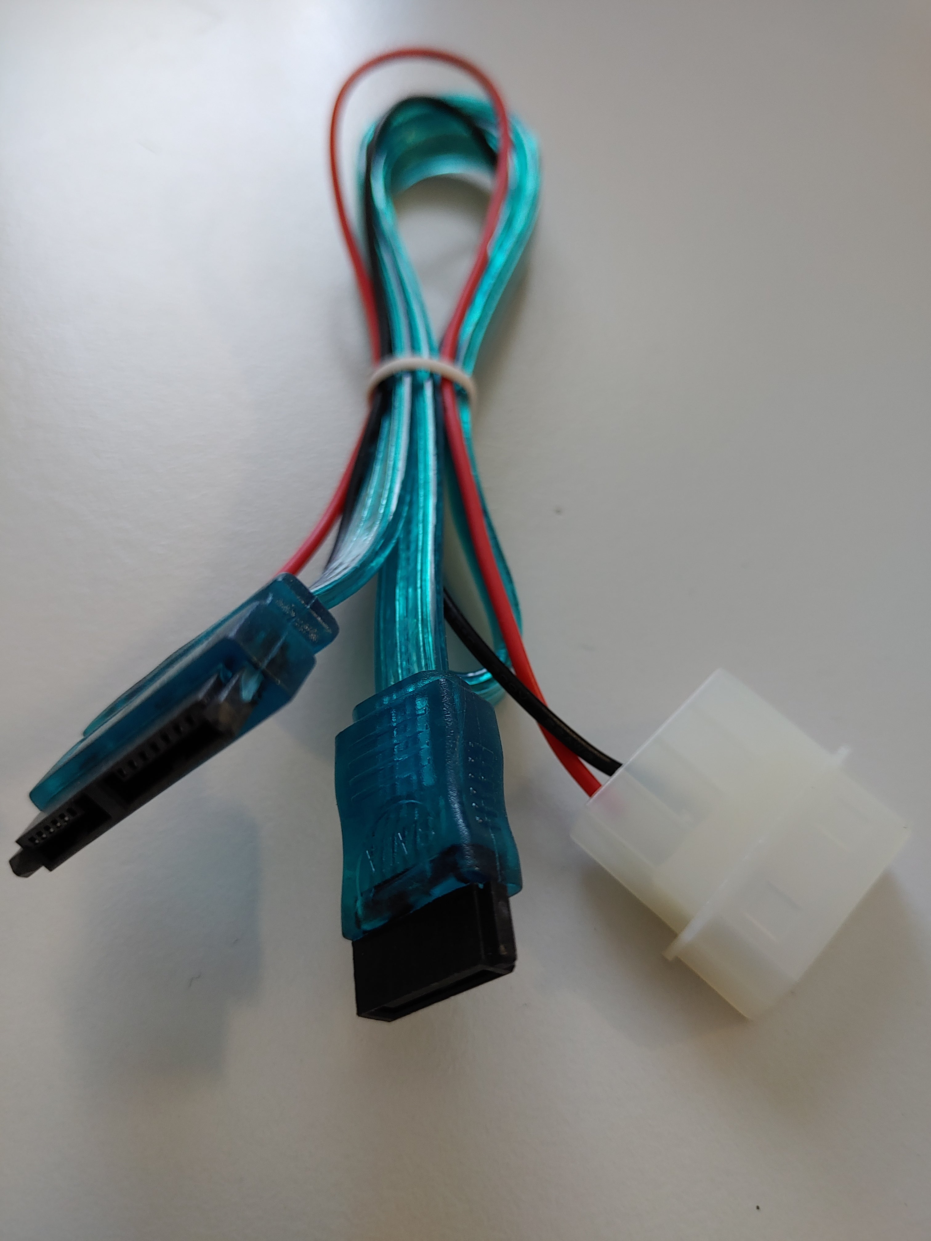 SATA Adapterkabel für Slimline CD / DVD Laufwerke ( Farbe Blau ) | #Elektroniktrade.ch#